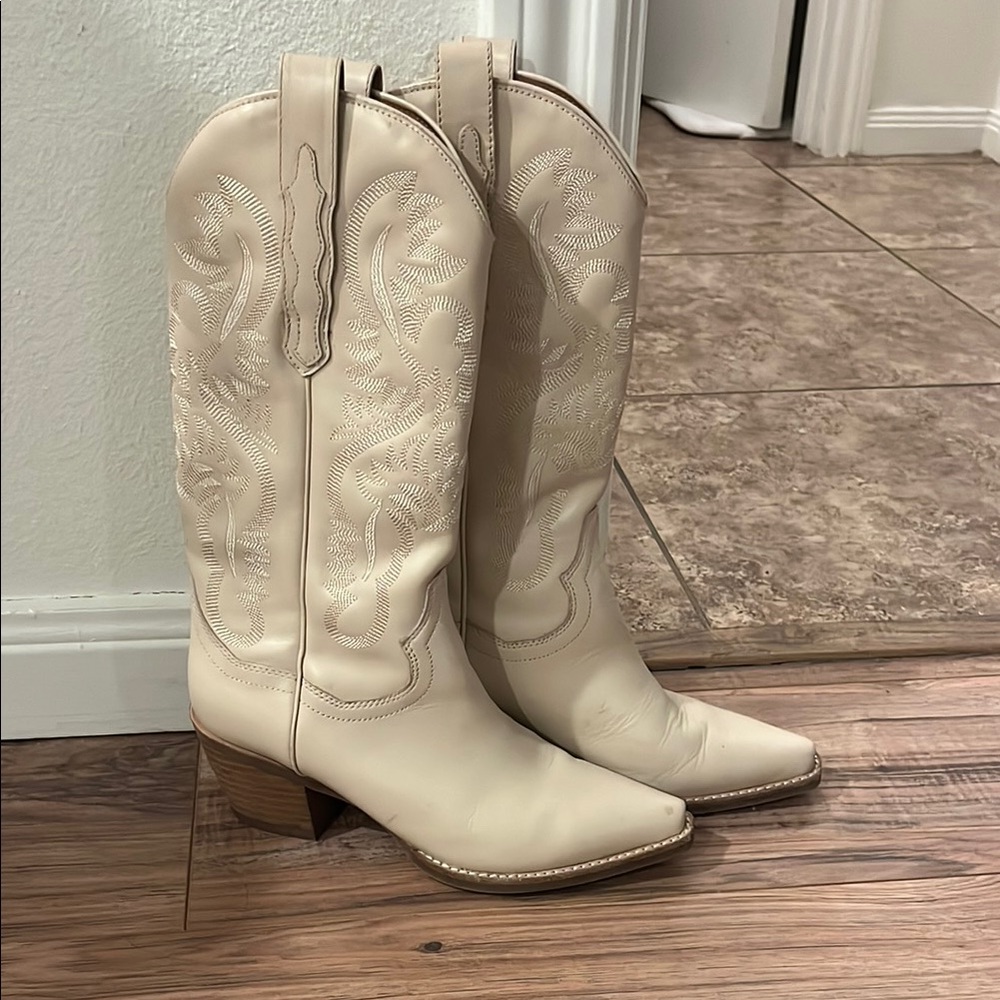 Jeffery Campbell Cream Dagget Boots